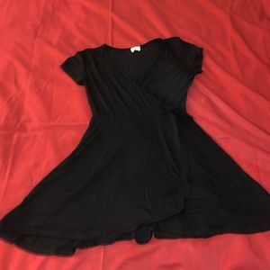 Wrapped flowy black dress